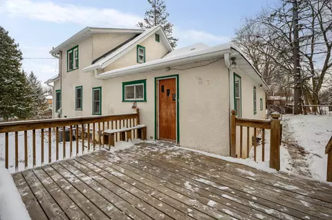 2671 W Medicine Lake Dr, Plymouth, MN 55441
