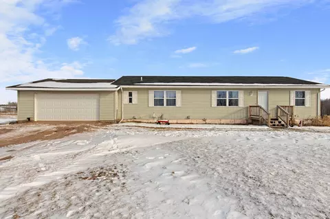 26926 Hinckley Rd, Hinckley, MN 55037