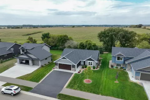 517 Prairie Rd, New Richmond, WI 54017