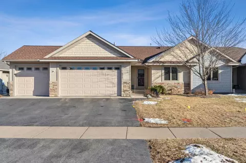 950 Fairchild Dr, River Falls, WI 54022