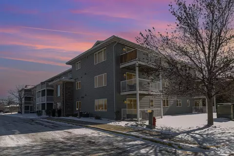 880 Lyn Way #206, Hastings, MN 55033