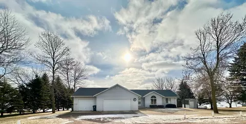 2099 N Shore Dr, Lake Benton, MN 56149