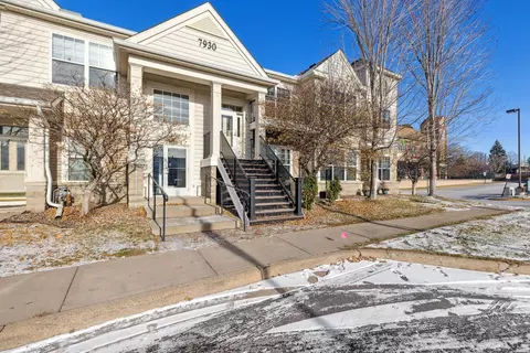 7930 Golden Valley Rd #13, Golden Valley, MN 55427