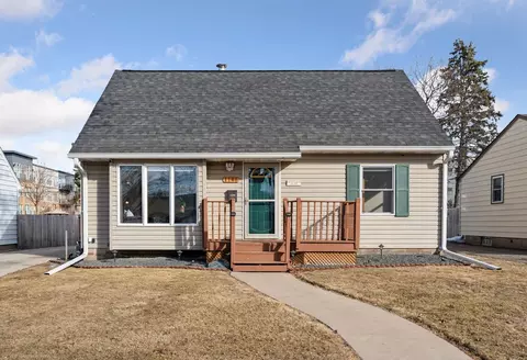 1146 Hall Ave, West Saint Paul, MN 55118