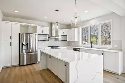 10041 Corral Way, Victoria, MN 55386