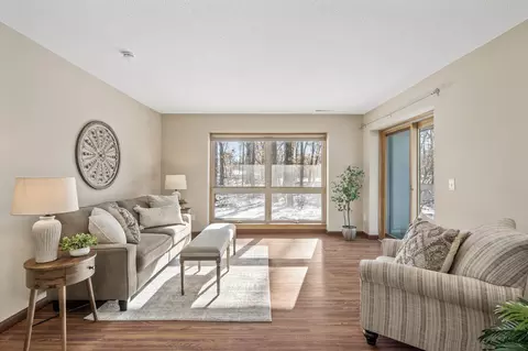 1805 Zanzibar Ln N, Plymouth, MN 55447