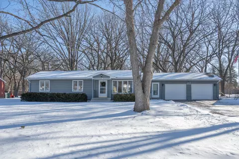 2006 Clearwater Rd, Saint Cloud, MN 56301