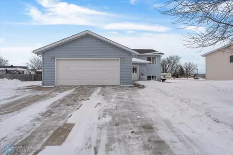 412 Port Ct, Breckenridge, MN 56520