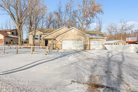 13440 295th St, Lindstrom, MN 55045