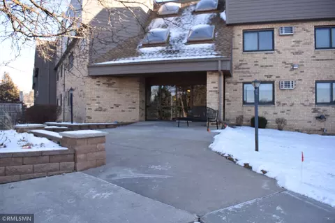 1000 41st Ave NE #104NE, Columbia Heights, MN 55421