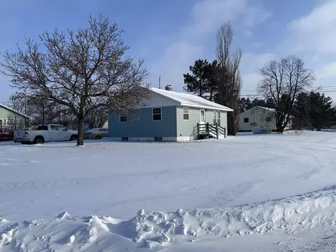 27 Beech Ct, Babbitt, MN 55706