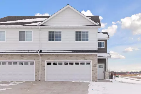 642 Franklin St, Roberts, WI 54023