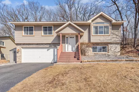 12586 Everest Trl, Apple Valley, MN 55124