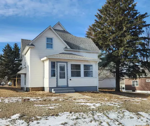 200 3rd St, Russell, MN 56169