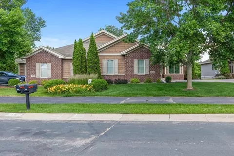 3695 Jeffers Pkwy NW, Prior Lake, MN 55372