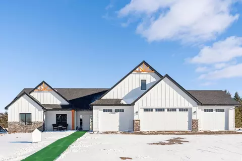 15383 Vermillion St NE, Ham Lake, MN 55304