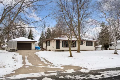 712 9th St NW, Buffalo, MN 55313