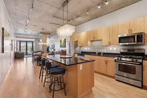 212 N 1st St #110, Minneapolis, MN 55401