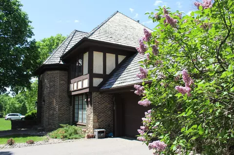 15802 Nursery Dr, Minnetonka, MN 55345