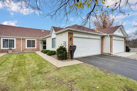 597 Markgrafs Lake Bay, Woodbury, MN 55129