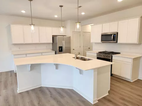 4786 Airlake Dr, Woodbury, MN 55129