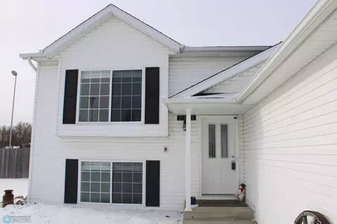 3923 33rd St S, Fargo, ND 58104 photo 2