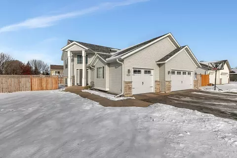 959 Sundance Ct, Sartell, MN 56377