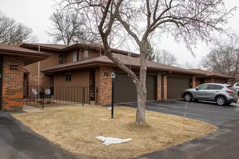 2005 Southfield Ct SW, Rochester, MN 55902