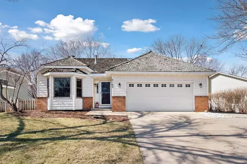 7160 Muirfield Ln, Eden Prairie, MN 55346