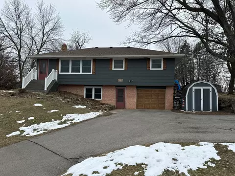 311 2nd St SW, Pine Island, MN 55963
