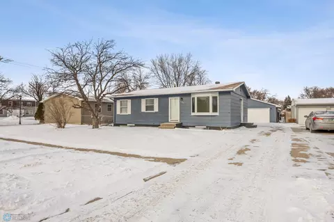 106 10th Ave E, West Fargo, ND 58078