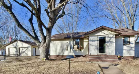 717 Cross St S, Sauk Rapids, MN 56379