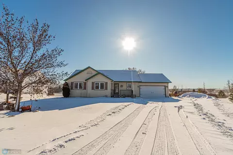 1109 Garnet Blvd, Detroit Lakes, MN 56501