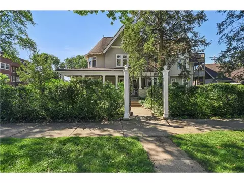 2400 Girard Ave S #3, Minneapolis, MN 55405