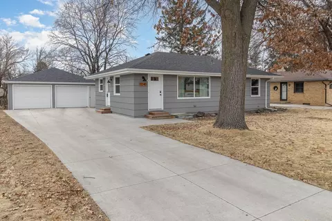 3240 144th St W, Rosemount, MN 55068