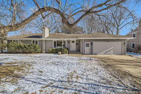 6905 Creston Rd, Edina, MN 55435