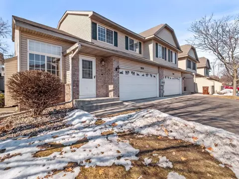 9922 Hamlet Ct S, Cottage Grove, MN 55016