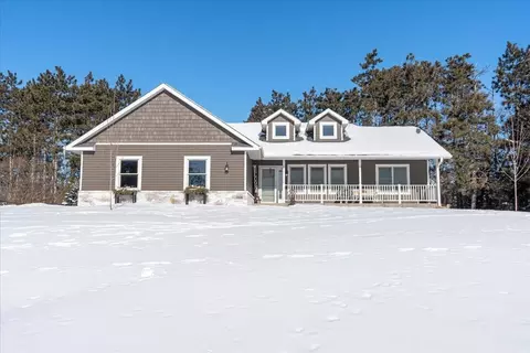 1419 Creekwood Dr, New Richmond, WI 54017