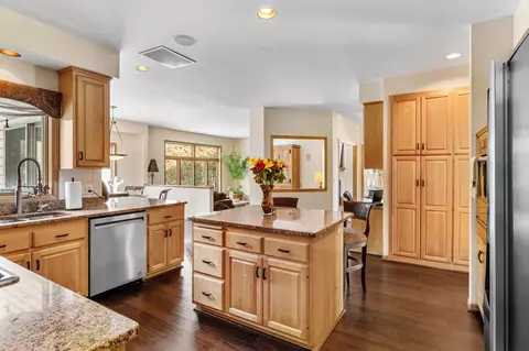 26420 Noble Rd, Excelsior, MN 55331