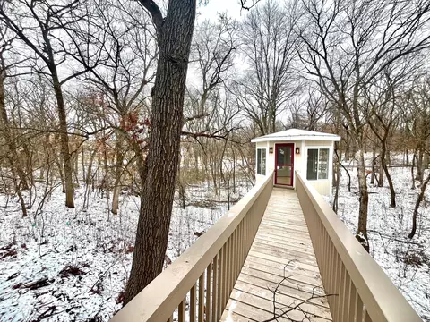 47 E Pleasant Lake Rd, North Oaks, MN 55127