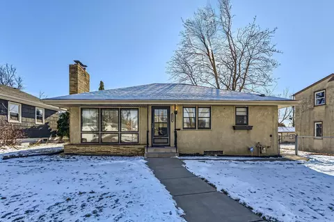 1694 Sherwood Ave, Saint Paul, MN 55106