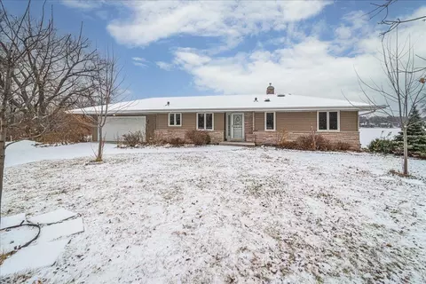 10705 Old Rockford Rd, Plymouth, MN 55441