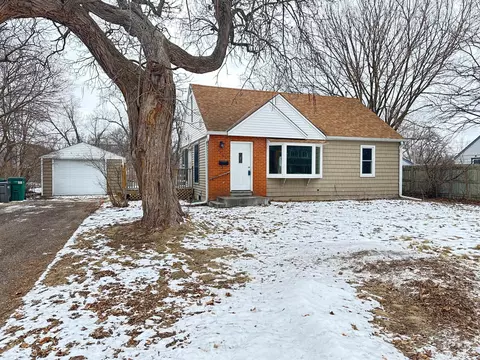 9408 4th Ave S, Bloomington, MN 55420