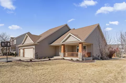 9388 Glacier Rd, Minnetrista, MN 55375