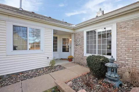 9423 Prairieview Trl N, Champlin, MN 55316