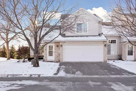 9221 Troon Ct, Woodbury, MN 55125