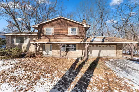 18414 Everglade Dr NE, Wyoming, MN 55092