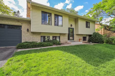 3745 Arrowood Ln N, Plymouth, MN 55441