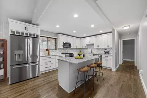 2213 Oregon Ct, Saint Louis Park, MN 55426
