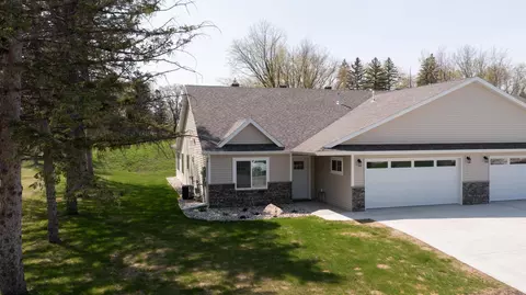 1438 Campus Dr, Fergus Falls, MN 56537